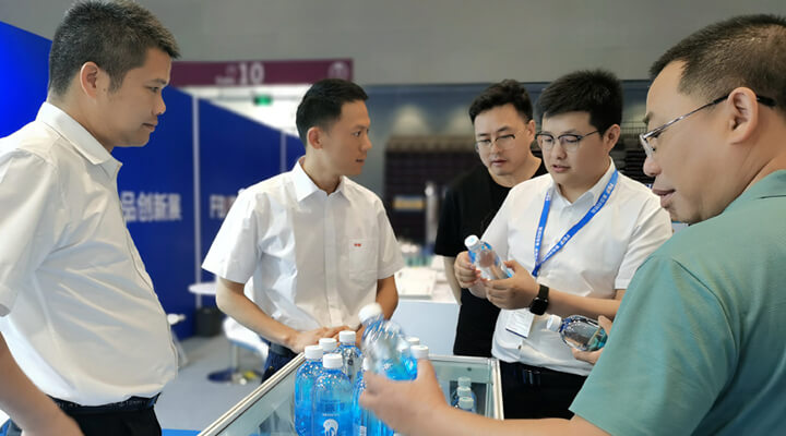 فبيف 2023 | ظهرت شركة Huayan Precision Machinery لأول مرة بزجاجات تغليف إبداعية متدرجة